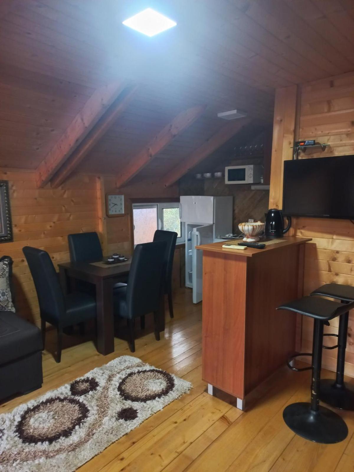 Appartement Nana Dea 2 à Utjeha-Bušat Extérieur photo