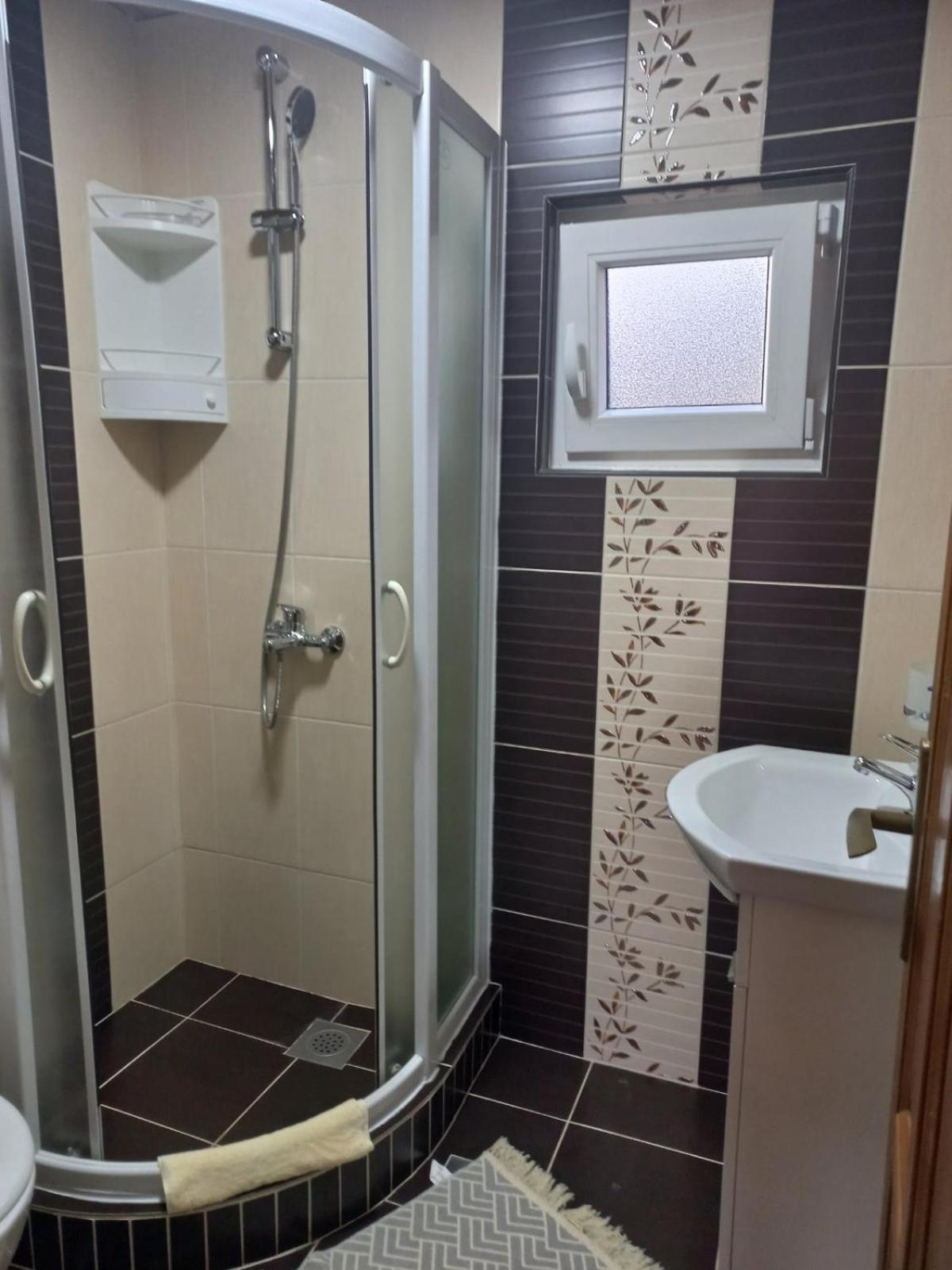 Appartement Nana Dea 2 à Utjeha-Bušat Extérieur photo