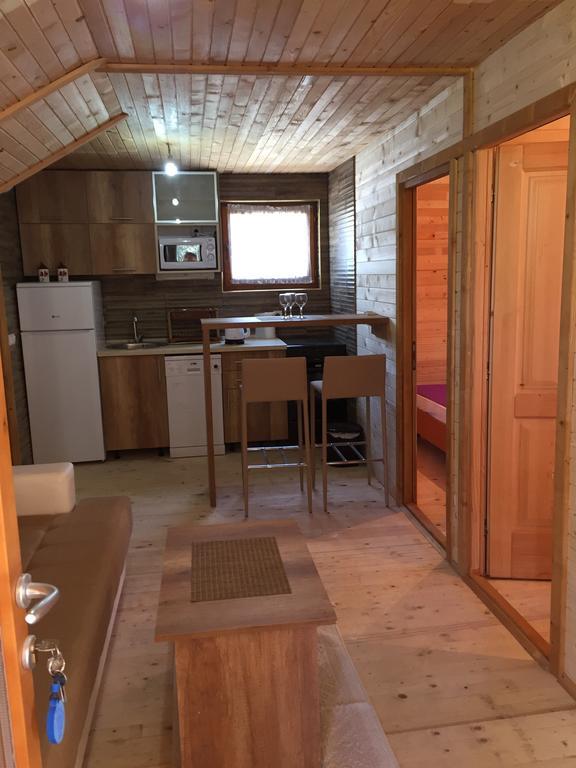 Appartement Nana Dea 2 à Utjeha-Bušat Extérieur photo